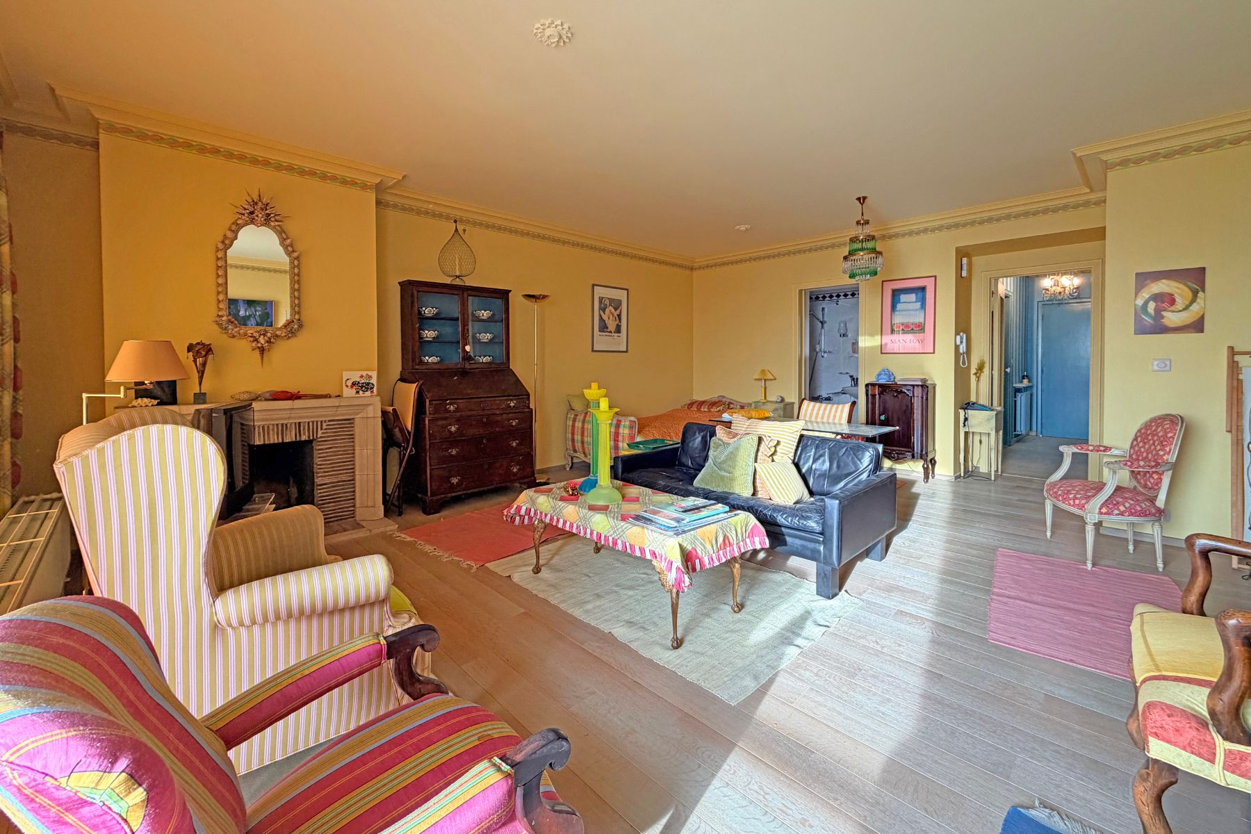 Te renoveren appartement gelegen op de Zeedijk-Het Zoute foto 2