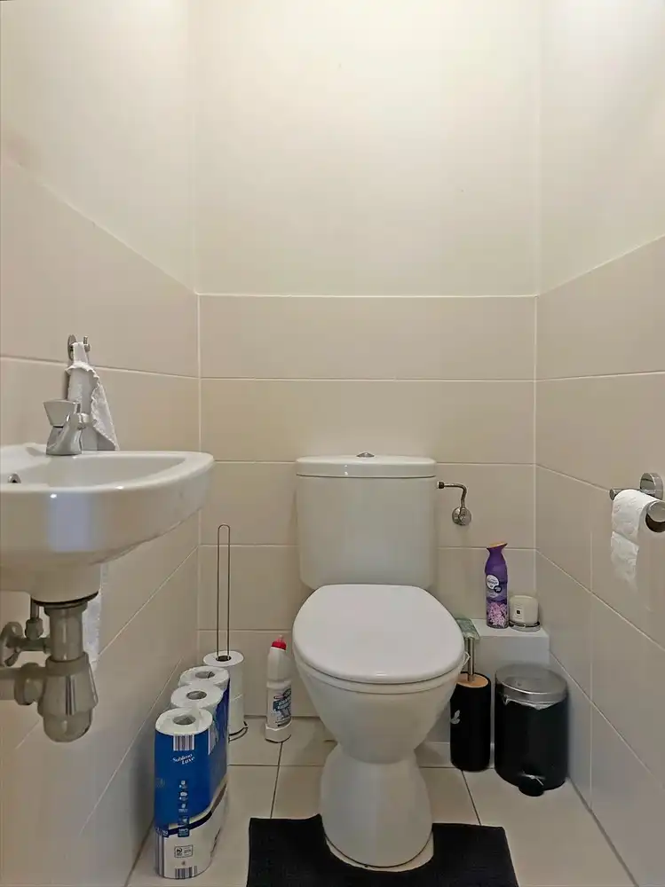 Mooi, recent appartement met twee slaapkamers op centrale locatie te Wommelgem foto 12