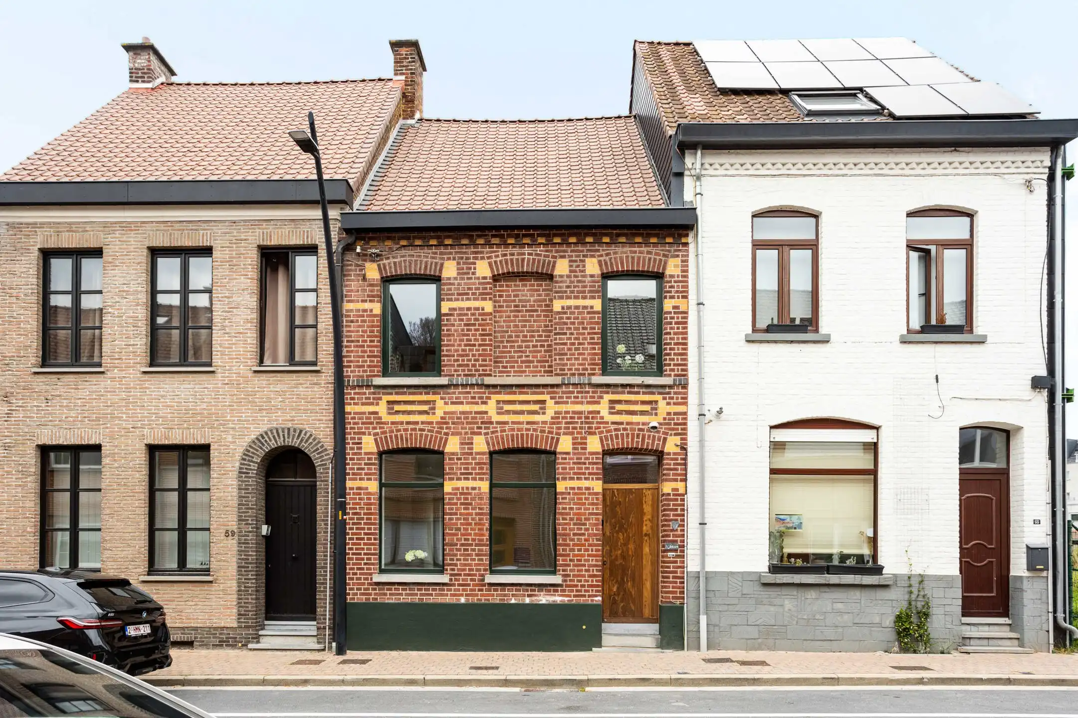 Volledig gerenoveerde woning met 4 slaapkamers foto {{pictureIndex}}