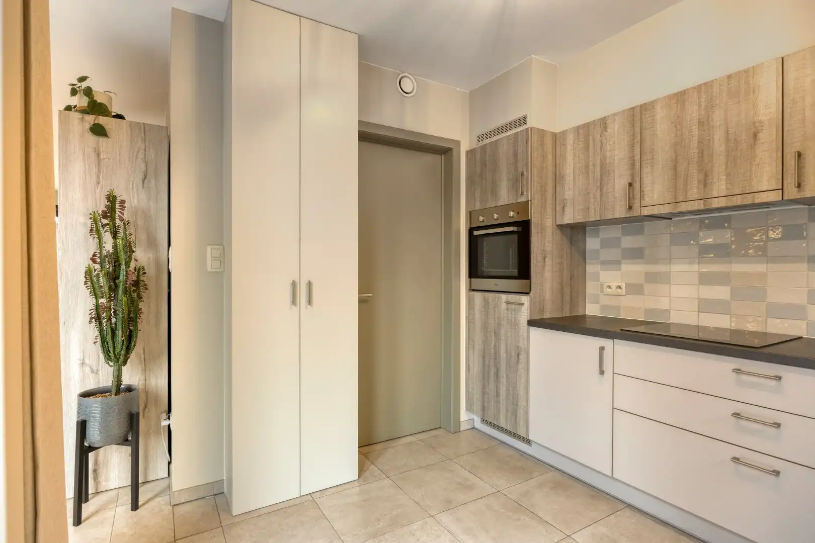 Recente instapklare woning met 3/4 slaapkamers, rustig gelegen te Ham ! foto 8