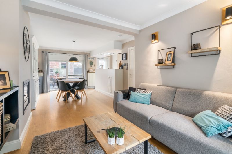 Prachtige netjes onderhouden instapklare woning! foto 4