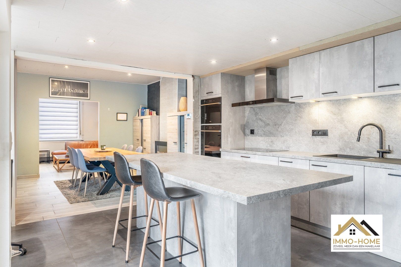 Instapklare woning met ruime opslagplaats!  foto 2