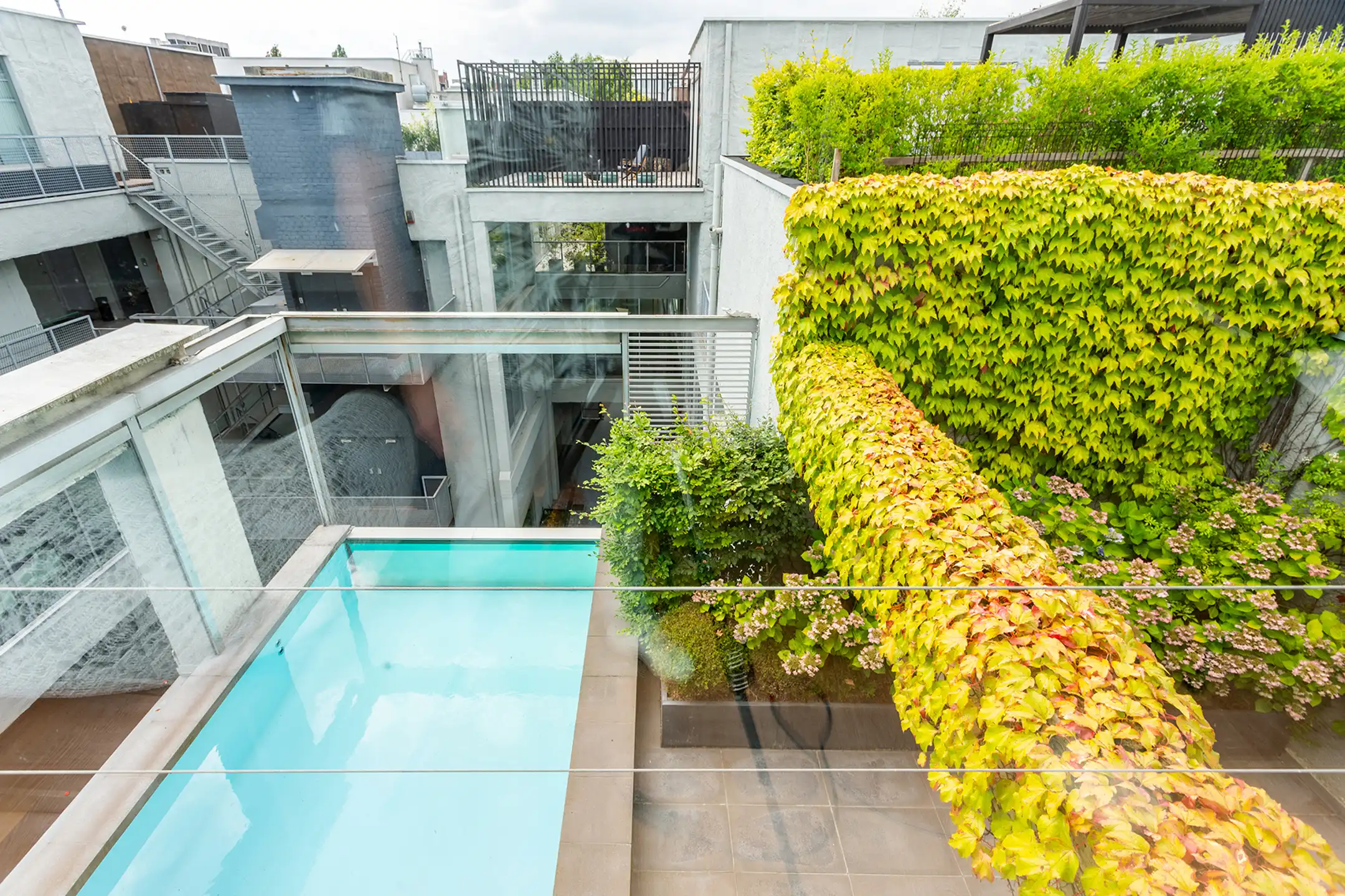 Luxe loft met zwembad, sauna en tuin te Antwerpen foto 12