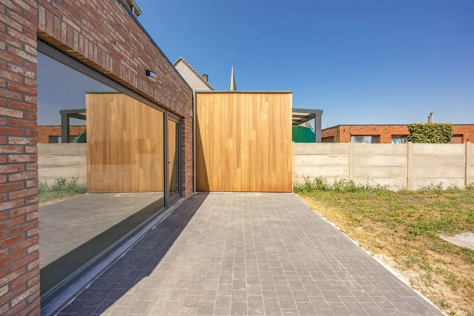 Recente nieuwbouwwoning met grote, zonnige tuin  foto 24