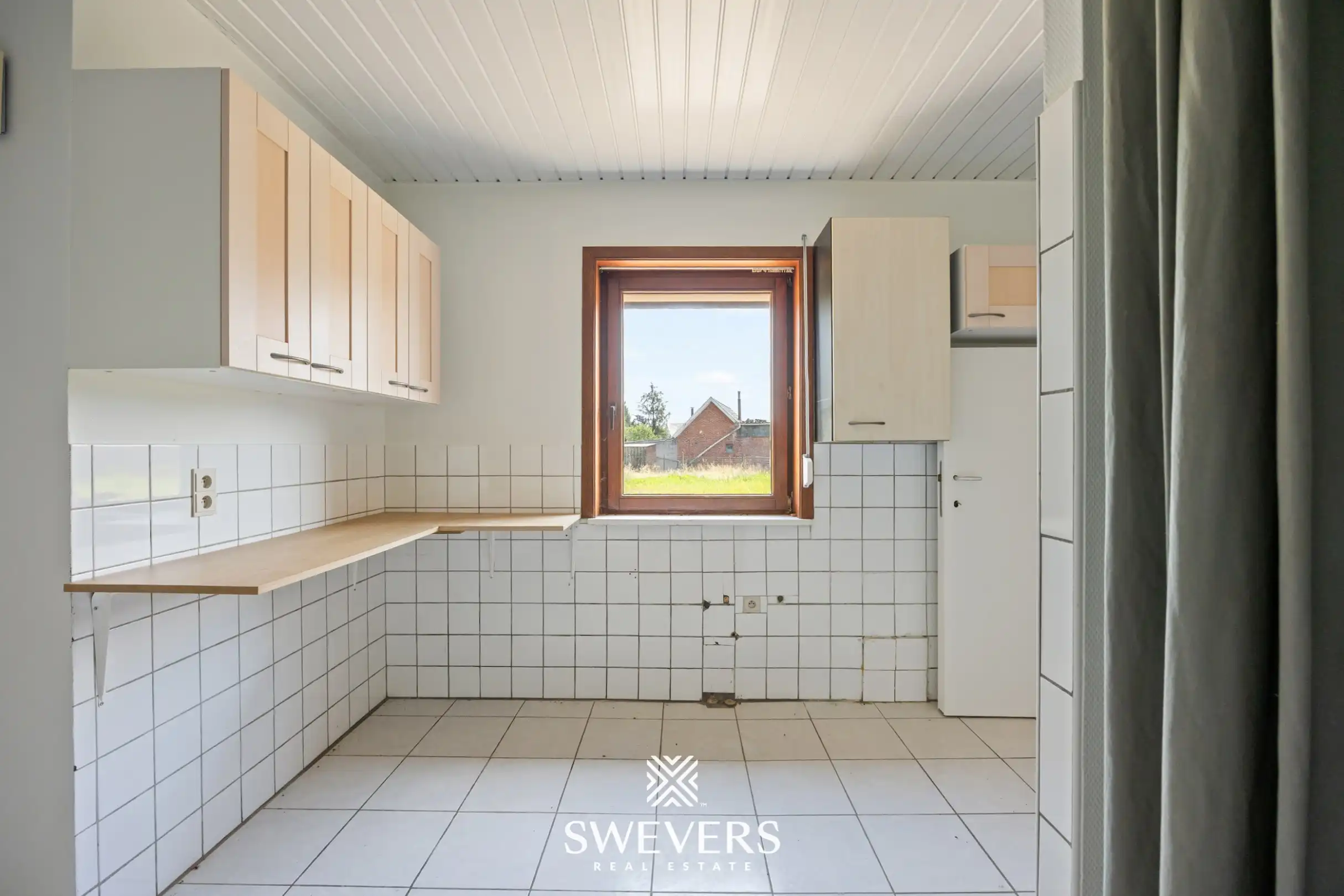 Vrijstaande woning met groot perceel en enorm renovatiepotentieel in Herk-de-Stad foto 21