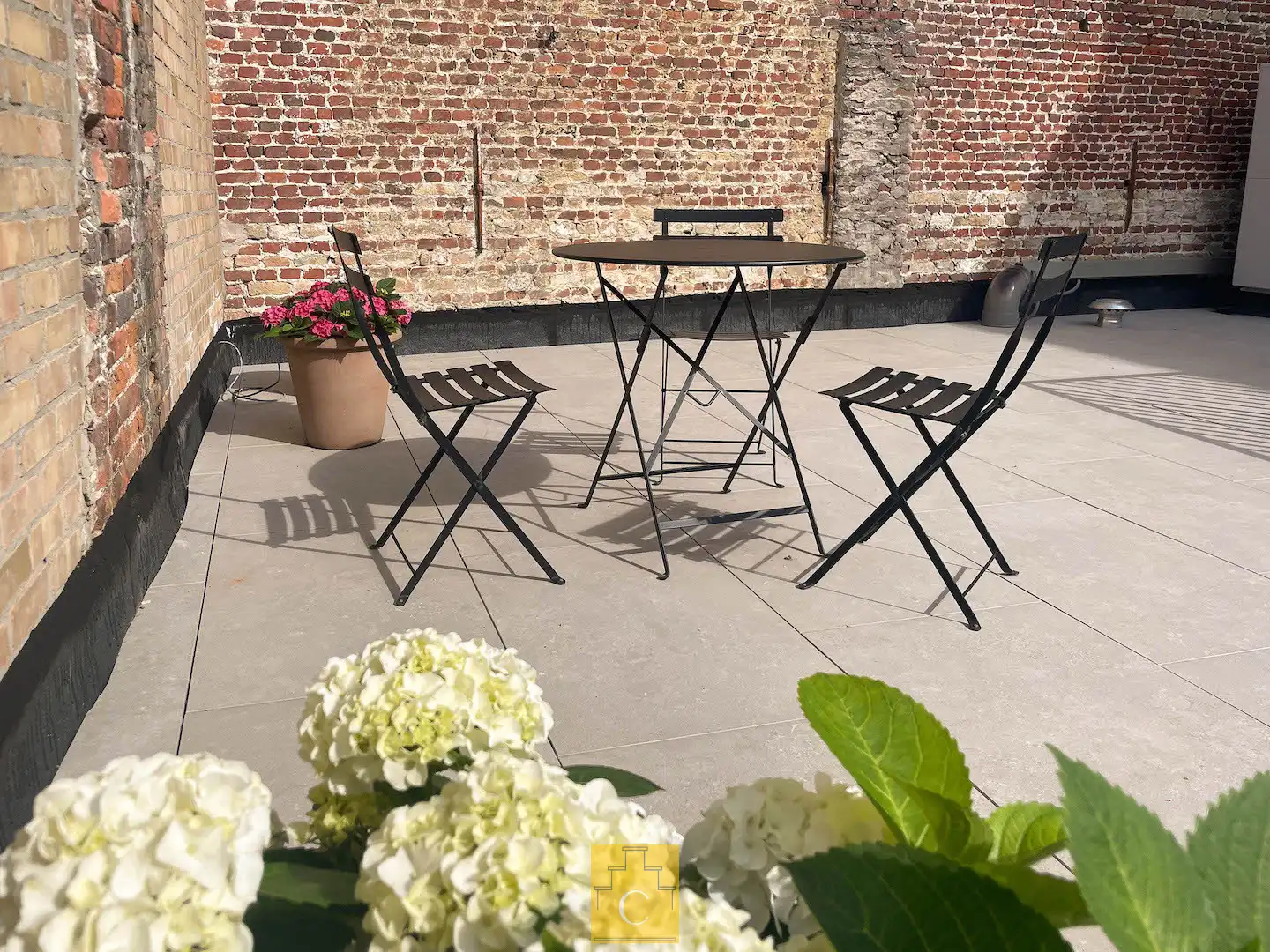 pas gerenoveerd diephuis op iconisch stadsplein, een meesterwerk van historiek en hedendaagse luxe foto 17