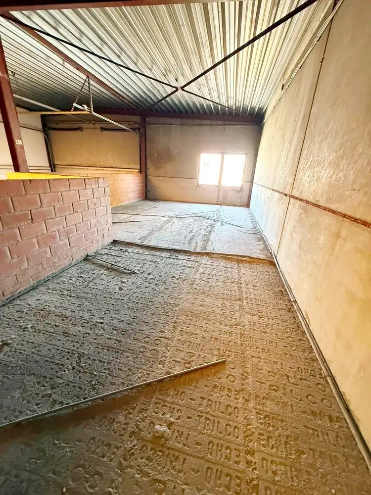 Magazijn met bureelruimtes en ruime parking te huur op toplocatie in Ninove PAMELSTRAAT OOST foto 5