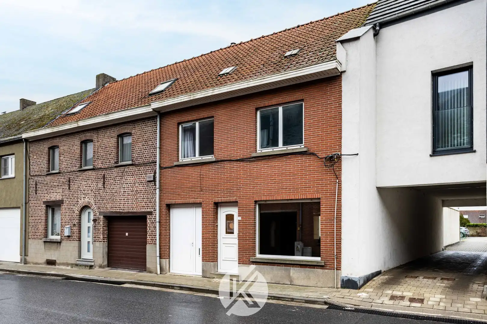 Op te knappen woning nabij centrum Herzele foto 3