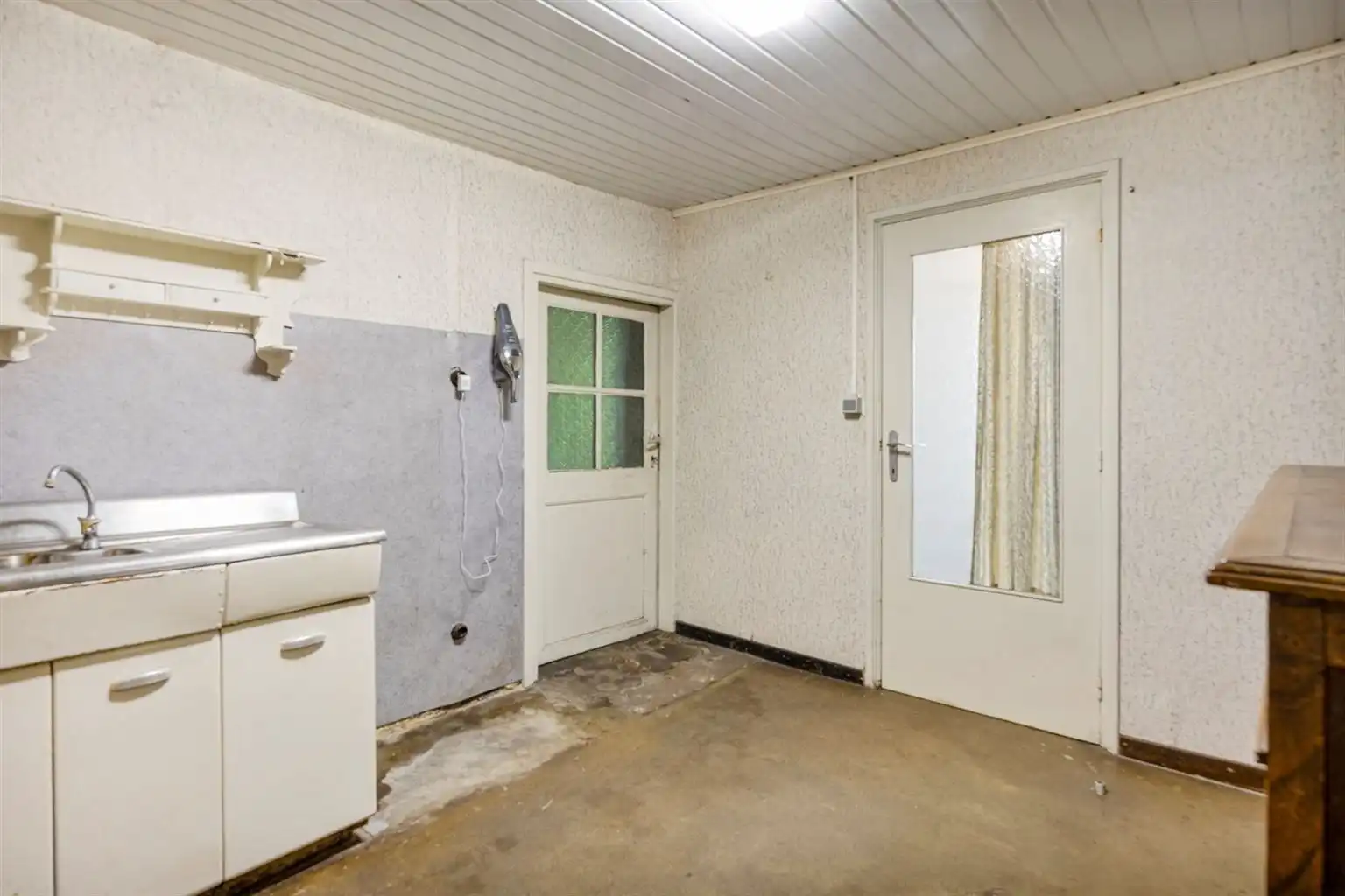 Prachtige 18e-eeuwse hoeve in Maasstijl gelegen in de dorpskern van Ophoven op een perceel van 27a50ca, genaamd "Huize Reynders".  foto 19