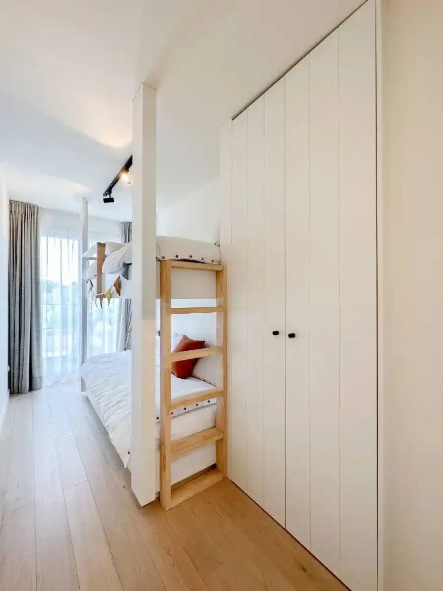 Ruim en lichtrijk appartement met 3 slaapkamers, vlakbij de Groentenmarkt foto 13