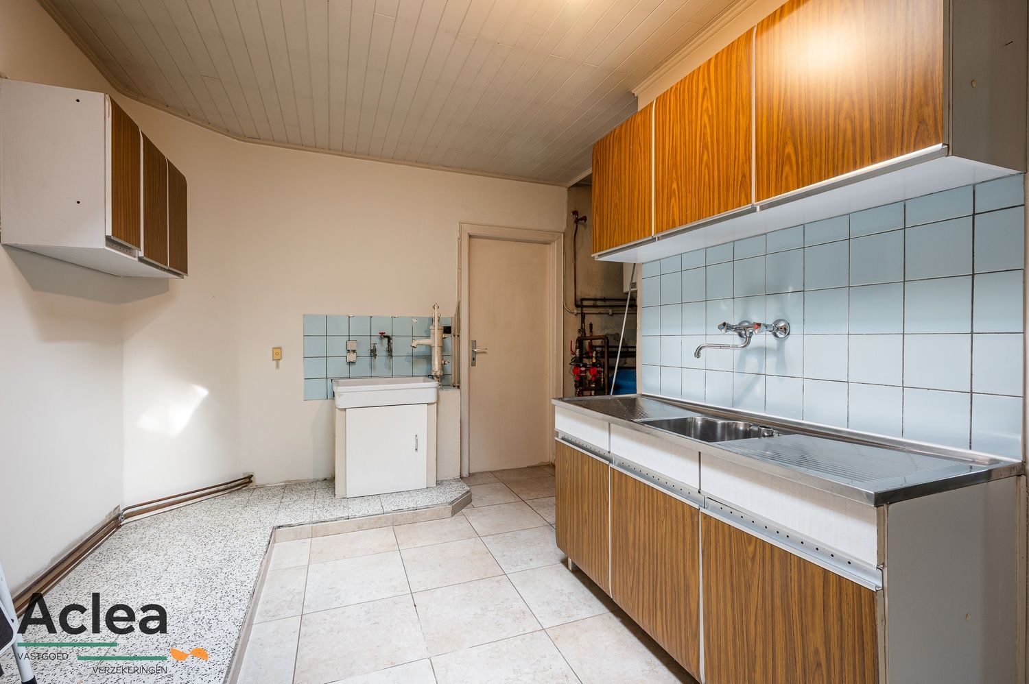 Ruime halfopen bebouwing met 5 slpks op strategische locatie in Zomergem foto 19