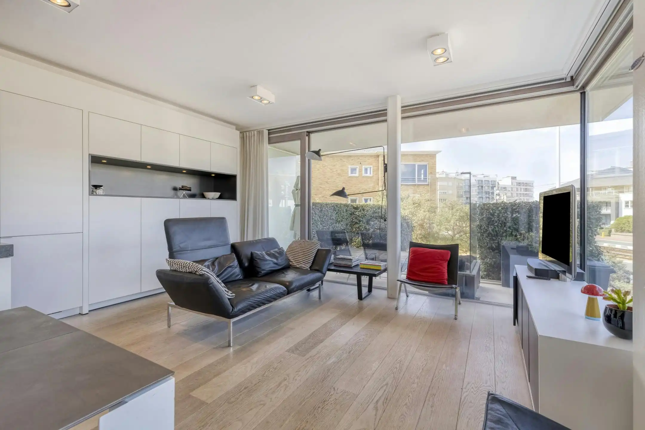 Modern appartement van Rietveld vlakbij zee in Sint-Idesbald foto 3