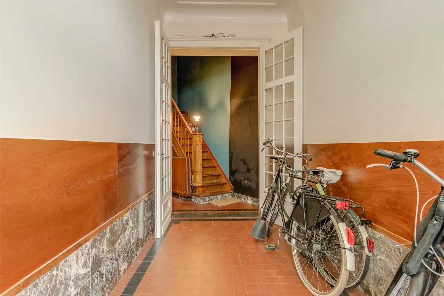 Verkocht: kevin@wellimmo.net voor meer info!  Instapklaar Art-Deco appartement met heerlijk zonneterras nabij 't Groen Kwartier en Zurenborg, voor liefhebbers! foto 5