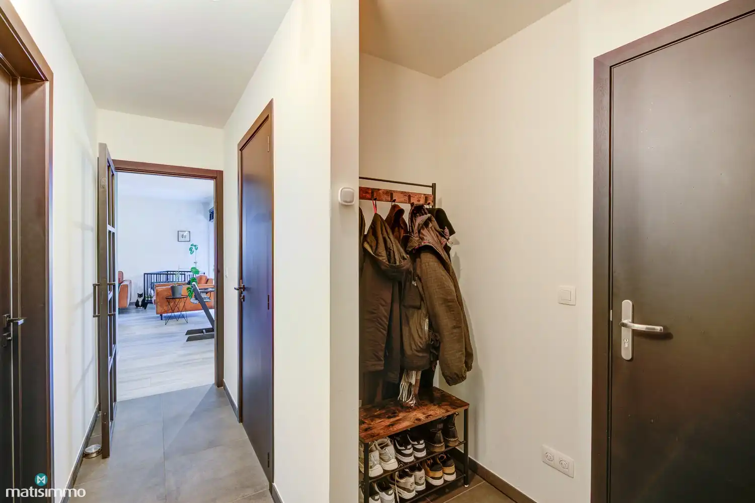 MODERN, ENERGIEZUINIG APPARTEMENT MET RIANT TERRAS EN AUTOSTAANPLAATS TE BERINGEN foto 2