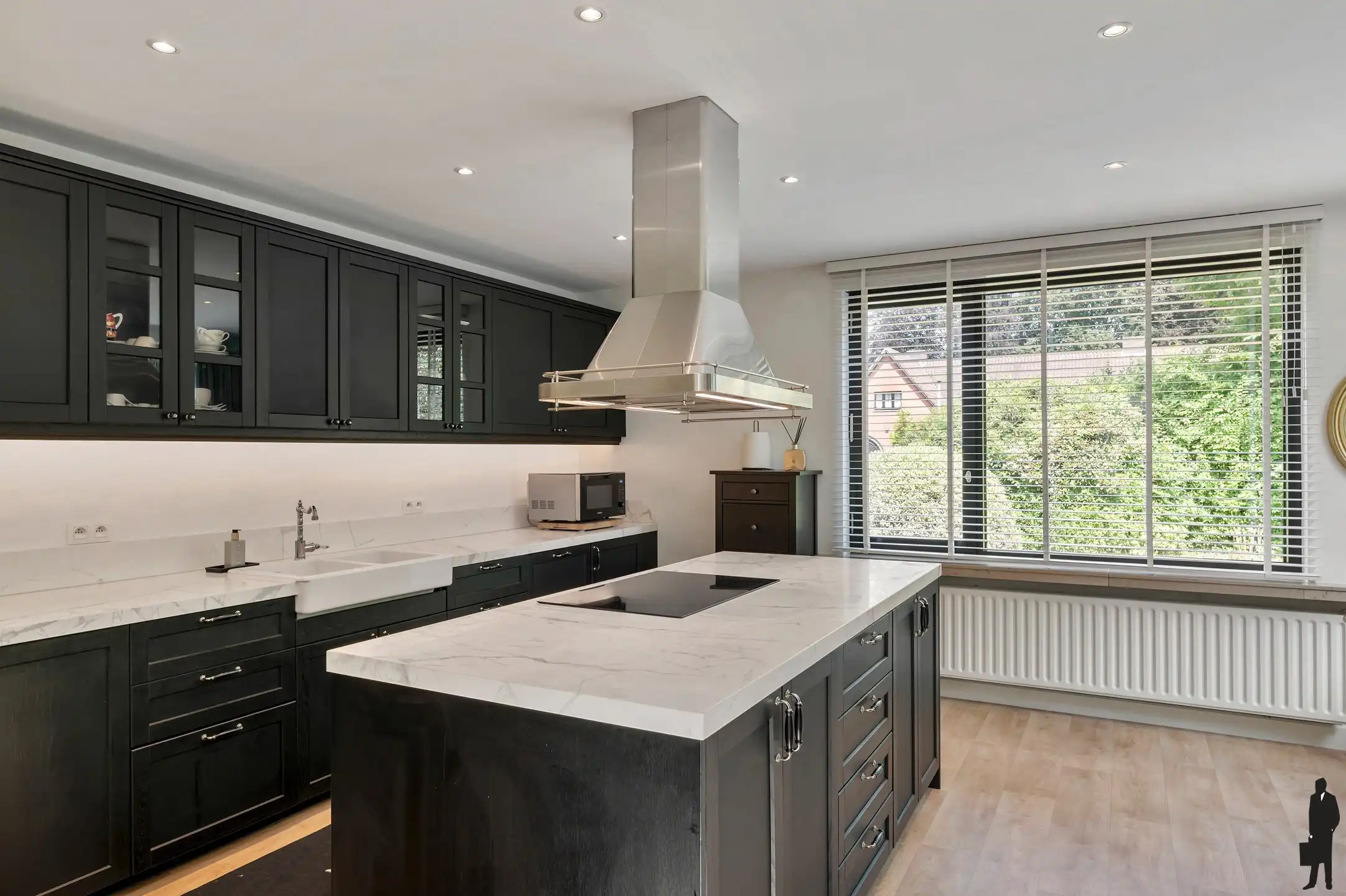 Bosrijk gelegen gelijkvloerse villa op perceel van 2.905m² foto 9