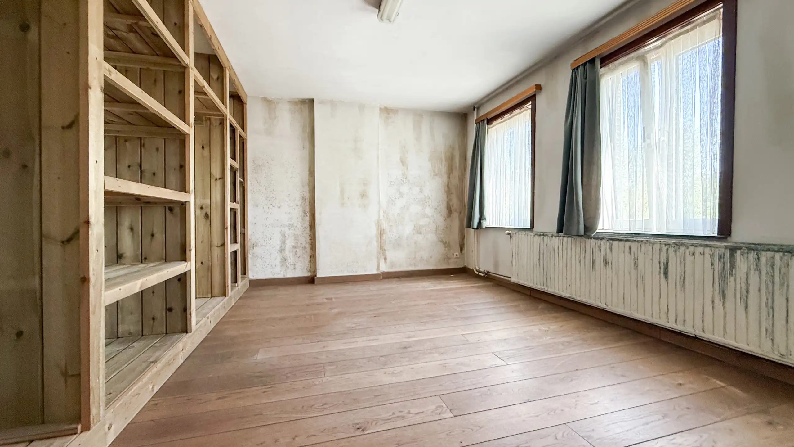 Te renoveren woning met 3 slpkms op ruim perceel van 8a58ca! foto 22