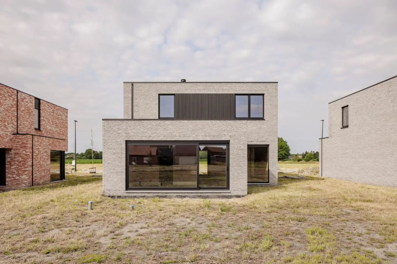 Vrijstaande nieuwbouwwoning met 3 slpk’s foto 2