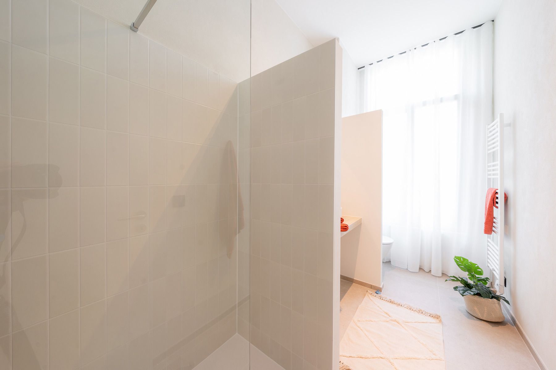 Luxe appartement in de hippe Sint-Andries wijk foto 14