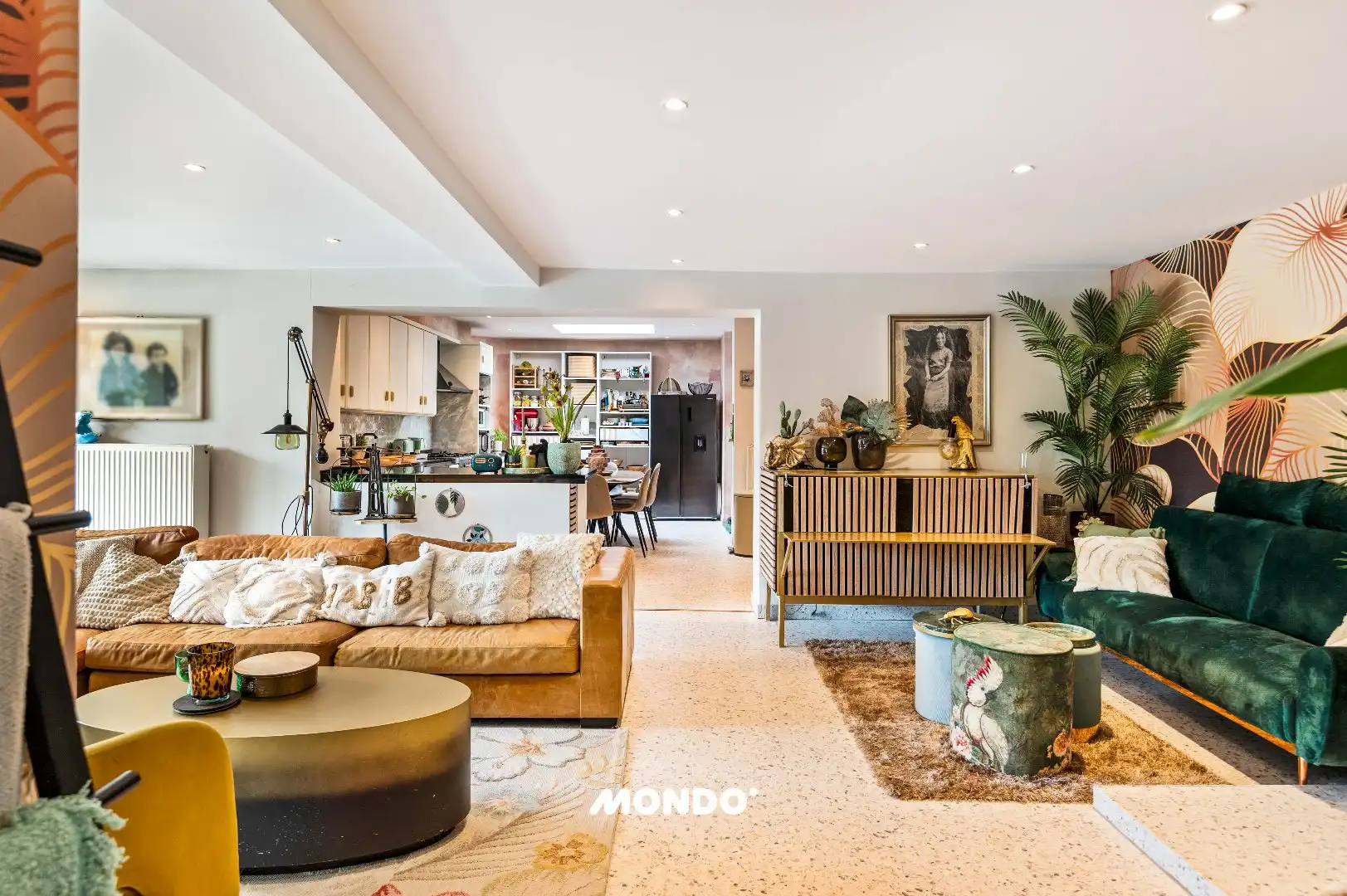 Ruime handelswoning met 2 handelsruimtes, 4 slaapkamers, garage, terras en zonnige tuin. foto 10