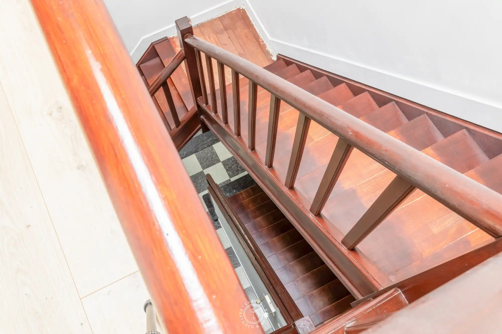 Prachtige bel-etage woning met parkeerplaats en garage in hartje Temse foto 14