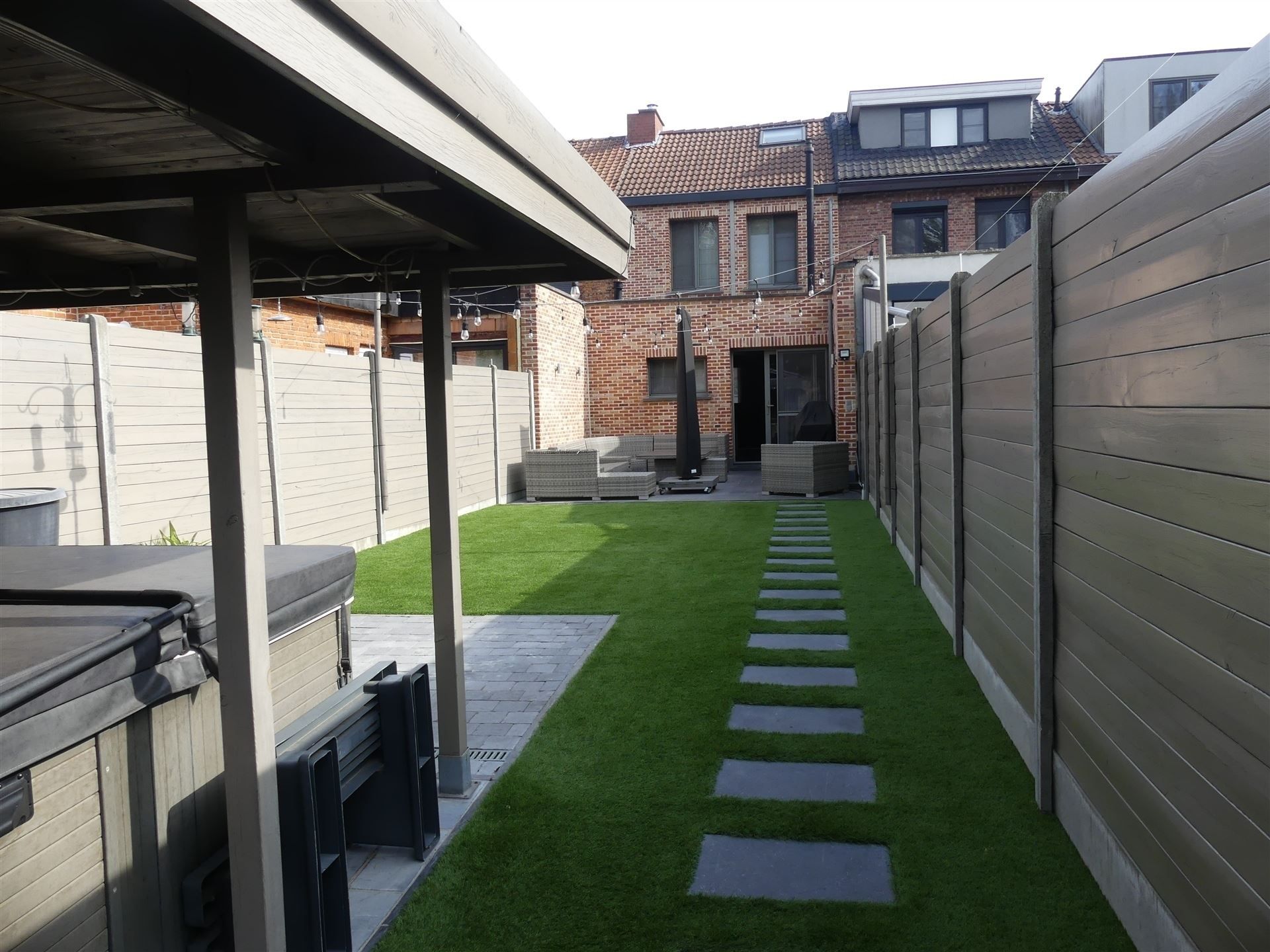 Charmante woning met tuin en uitweg voor fietsen! foto 2