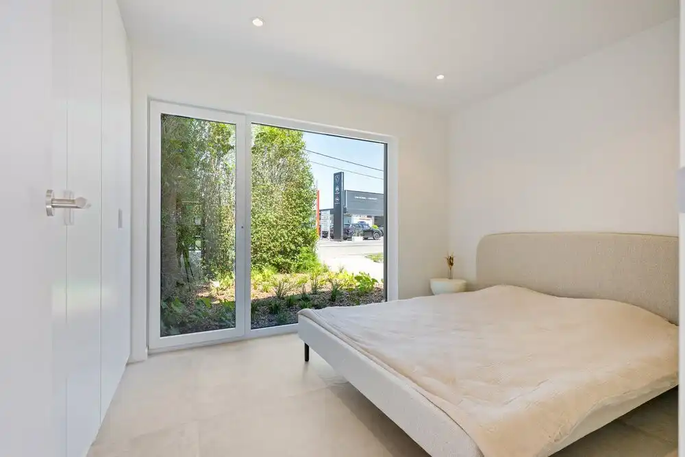 Prachtig vernieuwde bungalow te Schriek foto 2