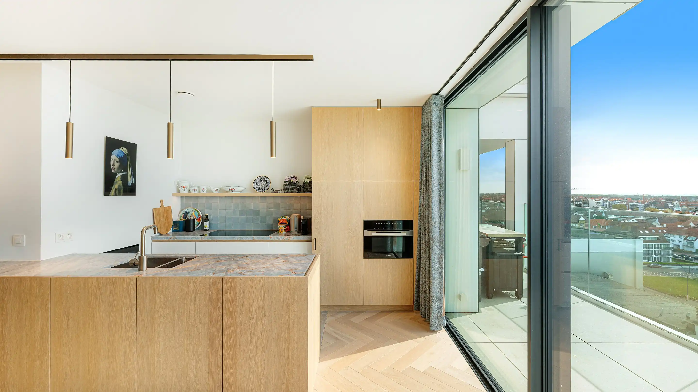 Exclusief en perfect afgewerkt appartement met unieke doorzichten op zee en het Knokse hinterland foto 14