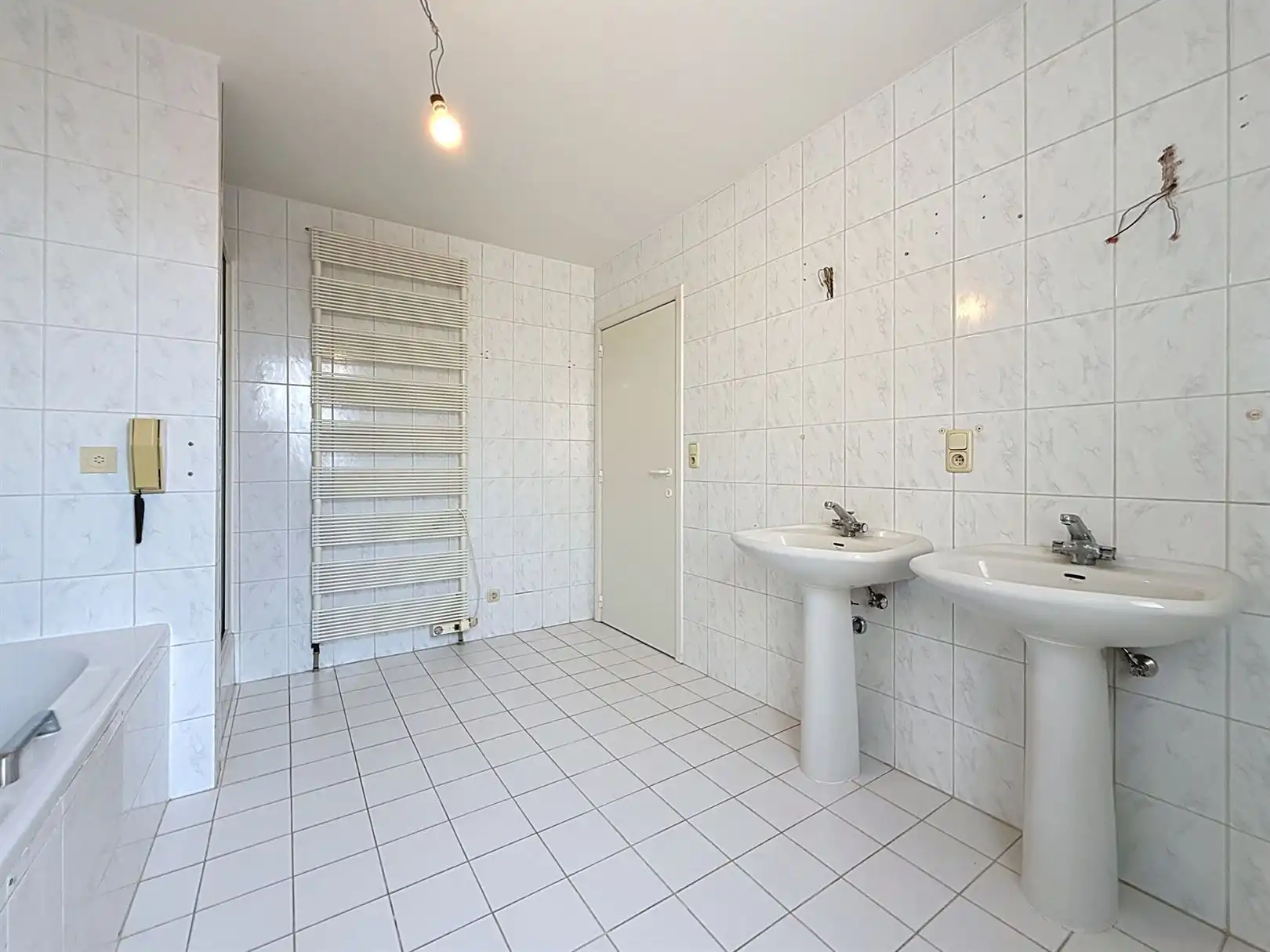 Huis met praktijkruimte, 4 slpks,  2 bdks, 10a 34ca foto 28