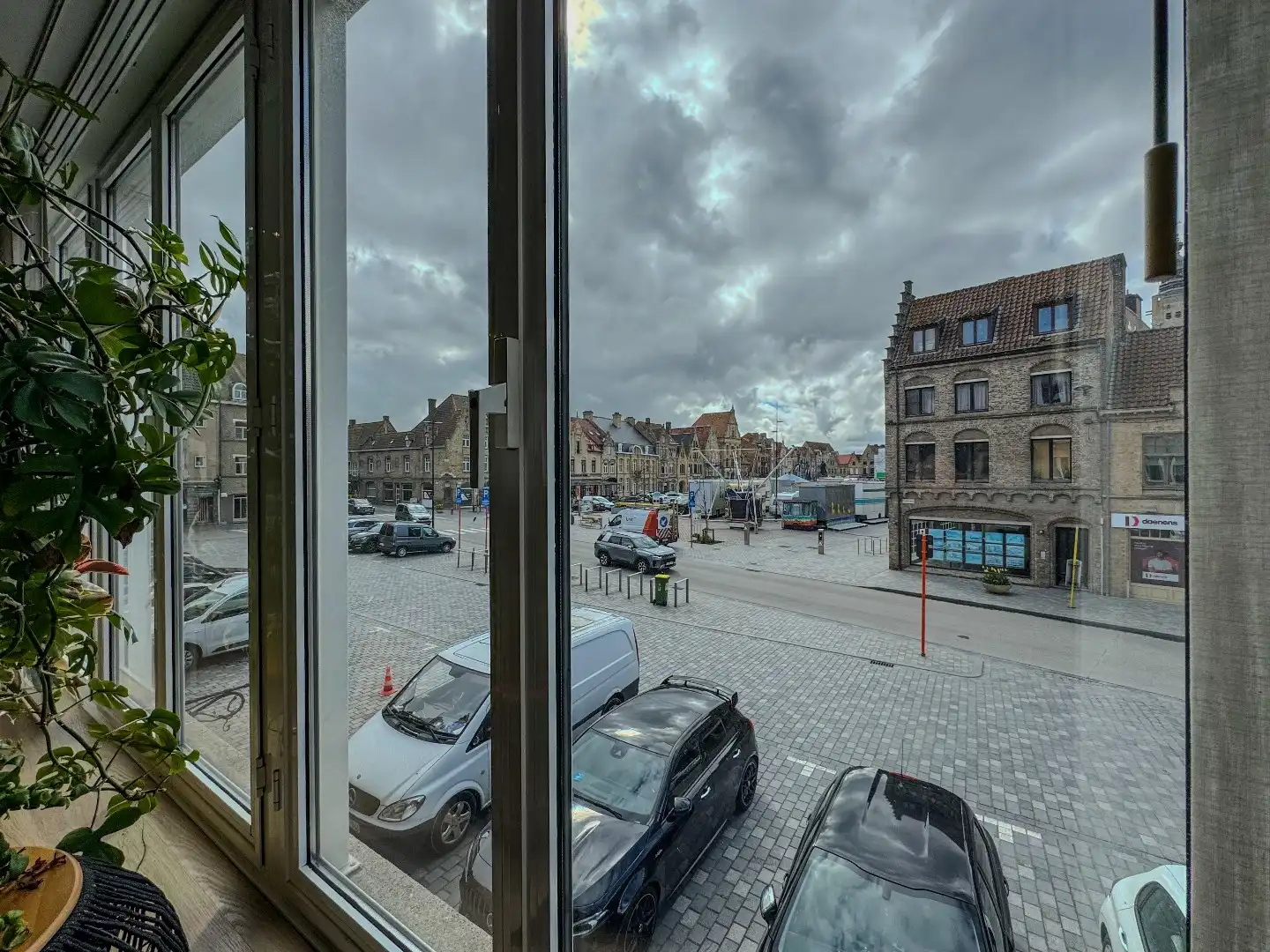 Zeer ruim appartement met 3 slaapkamers, 3 badkamers en gigantisch terras. foto 4