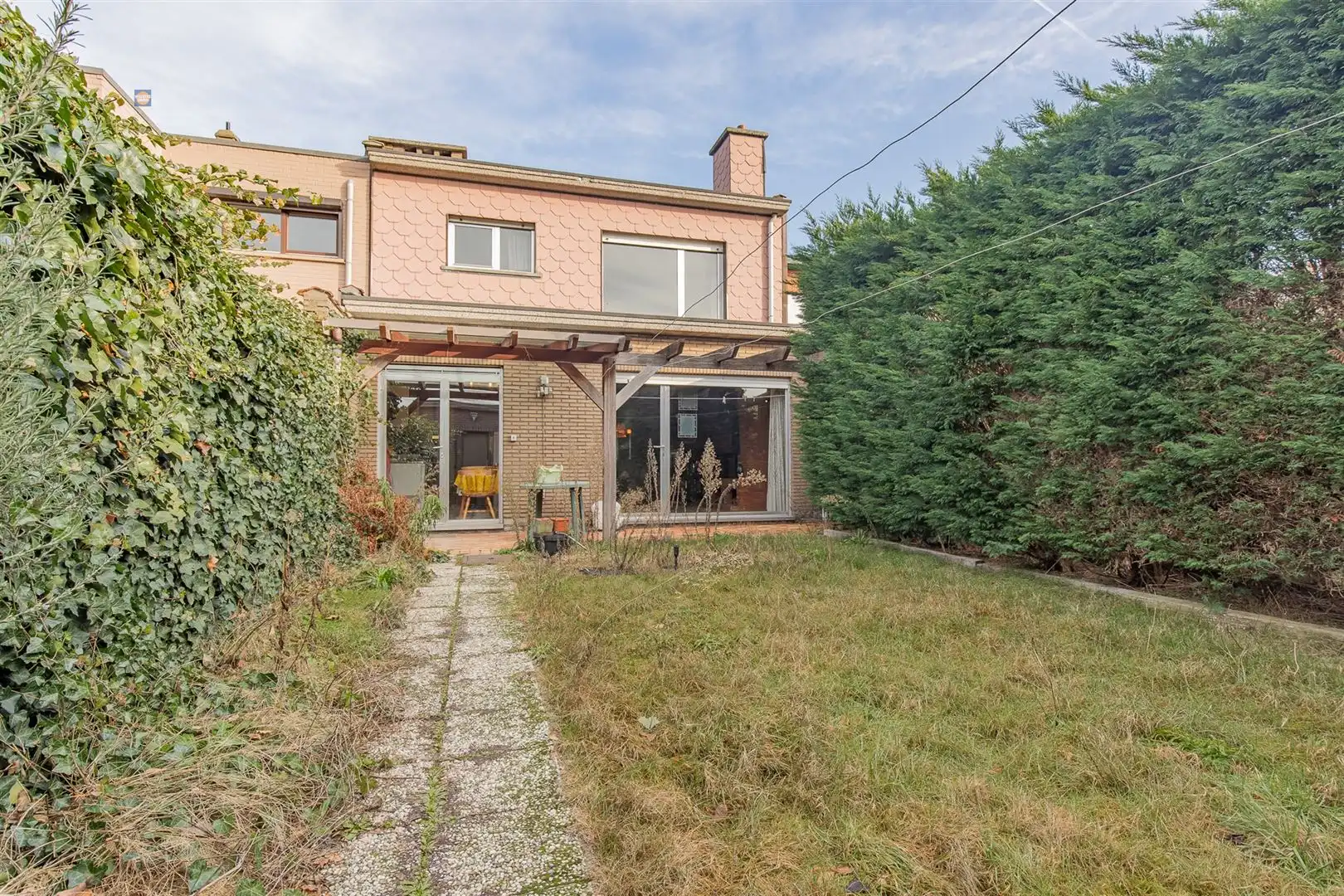 Te renoveren woning met potentieel, 3 slpk & dubbele garage foto 21