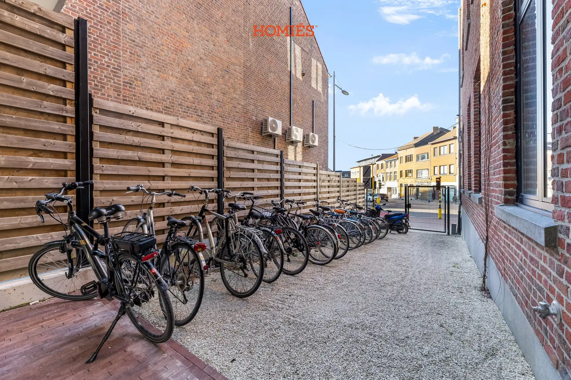 Studentenkamer met hoogslaper nabij het station foto 11