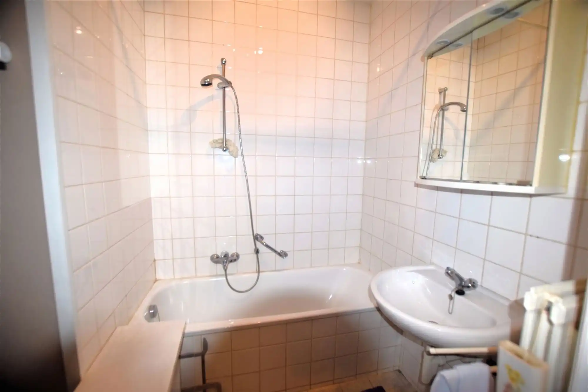 Centraal gelegen appartement met terras foto 5