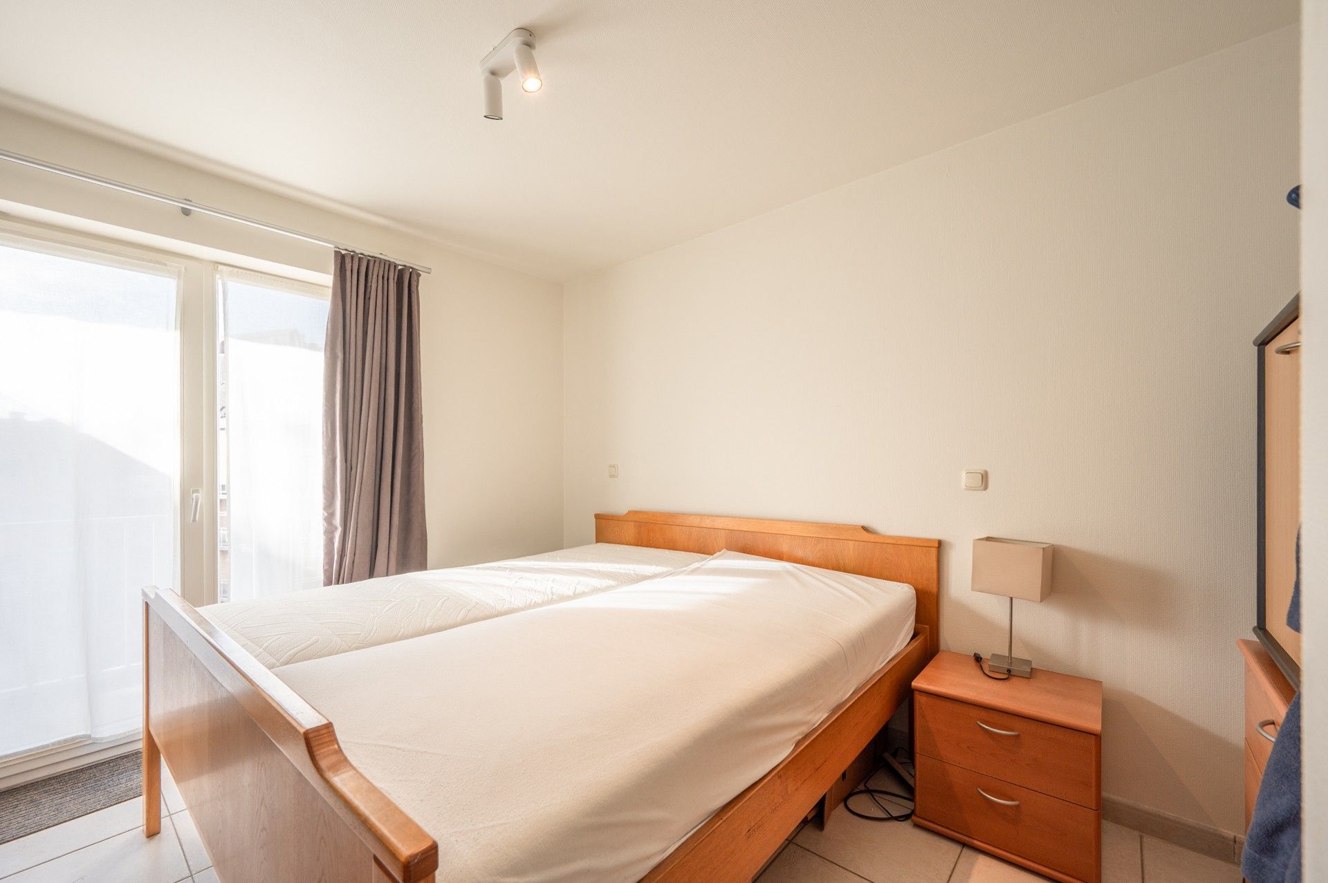 Ongemeubeld: Zeezicht - 2 slpk - parking op gelijkvloers! foto 9