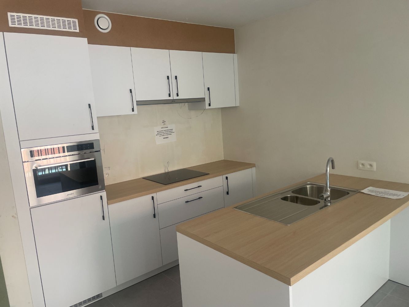 2-slaapkamer appartement TE HUUR in nieuwbouw residentie Evelyne te Oostende foto 6