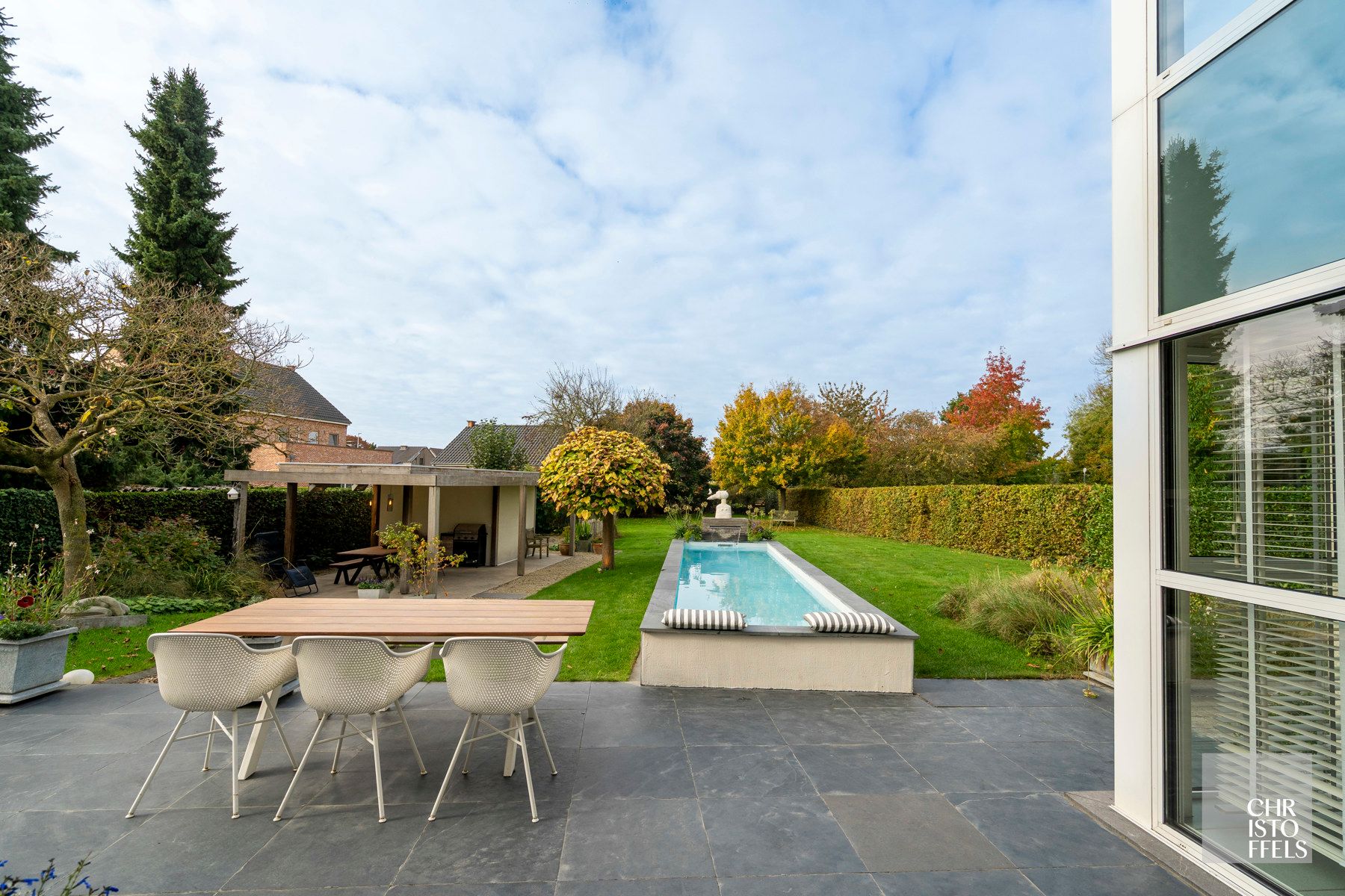 Uitzonderlijke villa van 320m2 gelegen in het pittoreske Leut, op een boogscheut van de Maas! foto 33