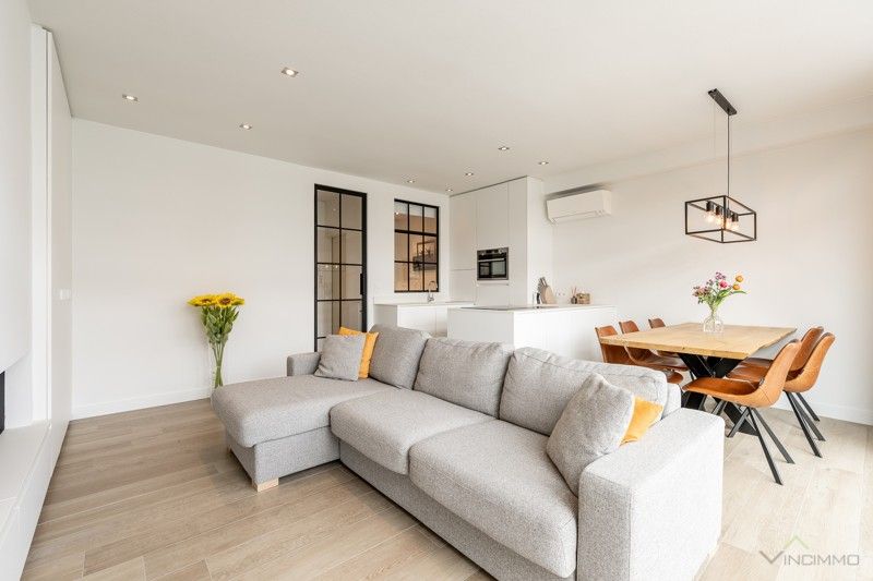 Stijlvol gerenoveerd appartement op een boogscheut van de zee en het winkelcentrum foto 7