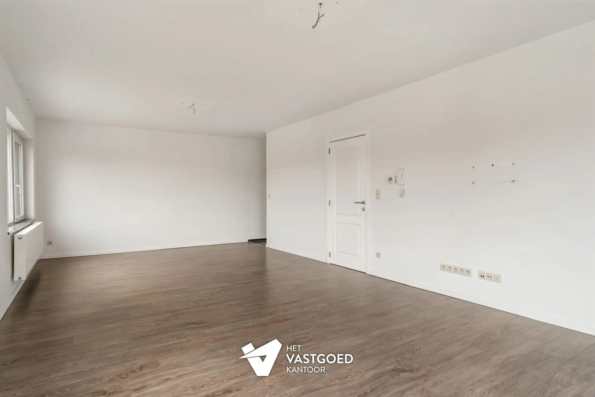 INSTAPKLAAR DUPLEX APPARTEMENT (127M²) MET 2 SLAAPKAMERS EN AUTOSTAANPLAATS TE BERINGEN foto 4