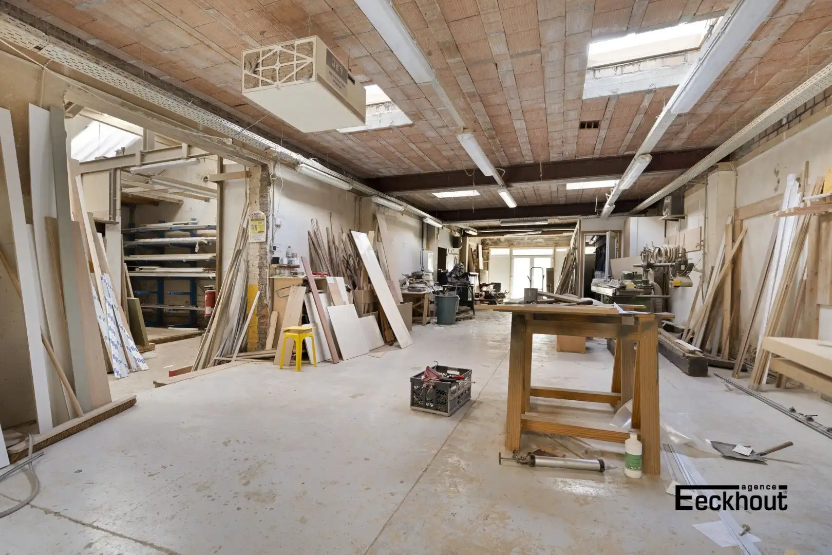 Zeer ruim (445 m²) magazijn met tal van mogelijkheden in de Vuurtorenwijk te Oostende! foto 10