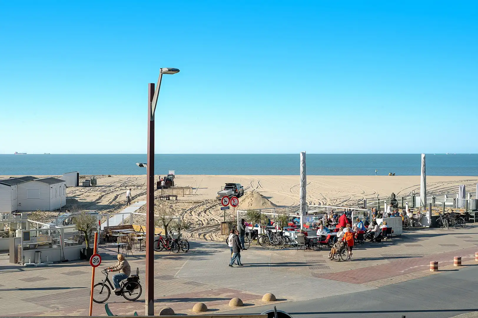 Luxueus gerenoveerd appartement met zeezicht aan Rubensplein. foto 10