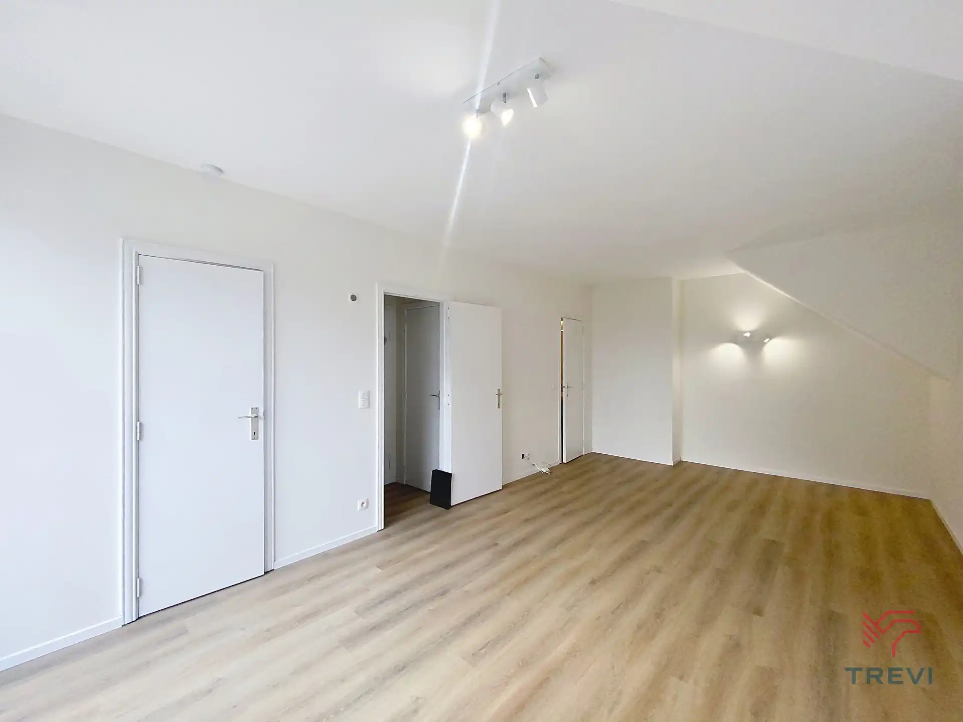 Studio met terras, onlangs gerenoveerd! foto 4