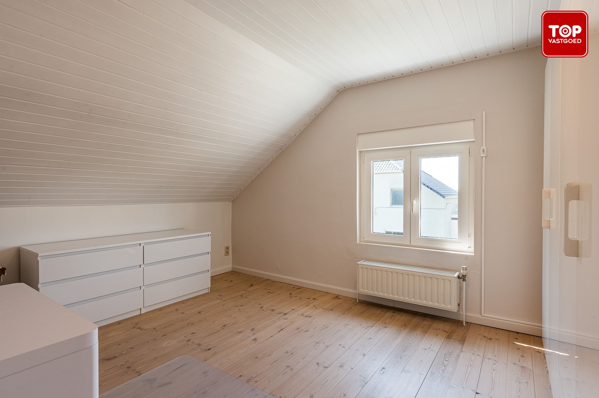 Instapklare woning met prachtige tuin in doodlopende straat. foto 15