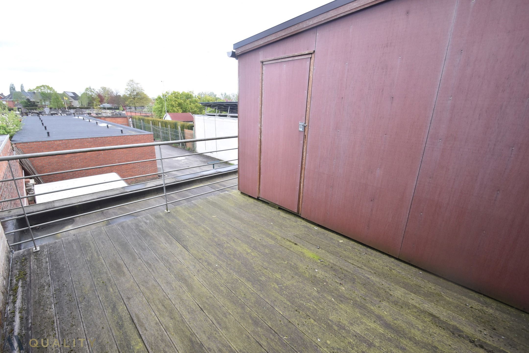 Modern, bemeubeld 1 slpk. appartement met ruim terras en mog. tot huren van een  garage aan 60 €/mnd foto 4