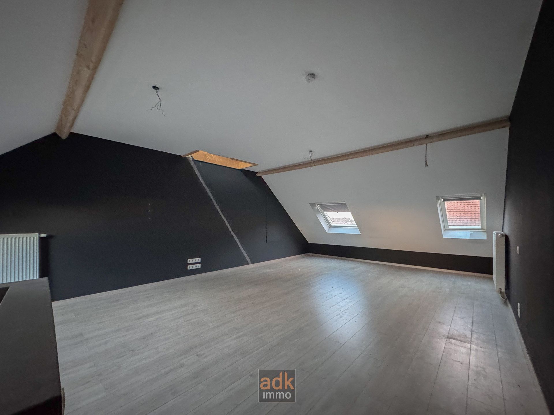 Herenhuis te koop met zuidwest gerichte tuin en parkeerplaats. Vernieuwd dak, nieuwe elektriciteit & nieuwe aardgas-CV foto 22