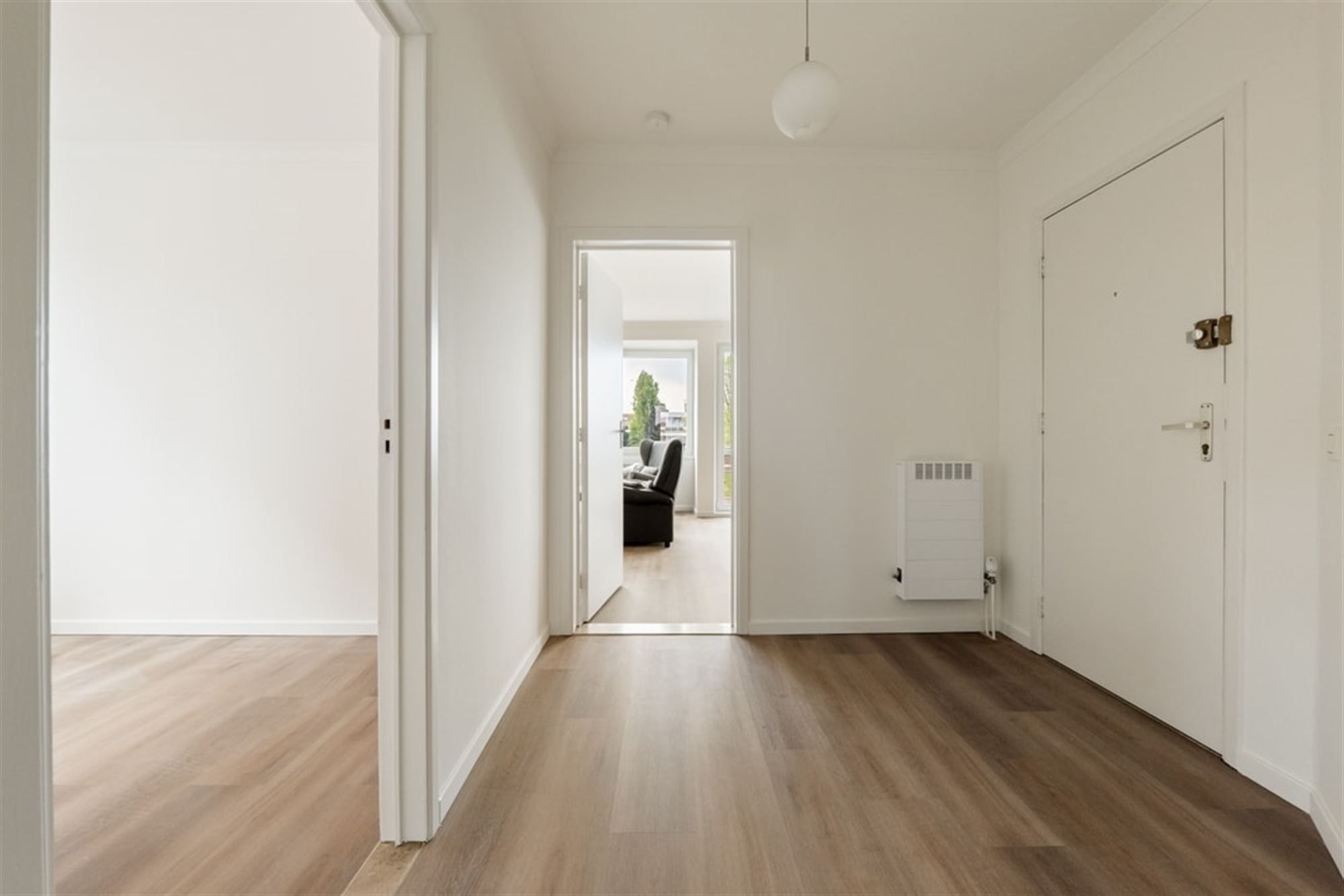 KNAP APPARTEMENT MET 2 SLKS EN PARKEERPLAATS VLAKBIJ HET CENTRUM VAN SINT-TRUIDEN  foto 5