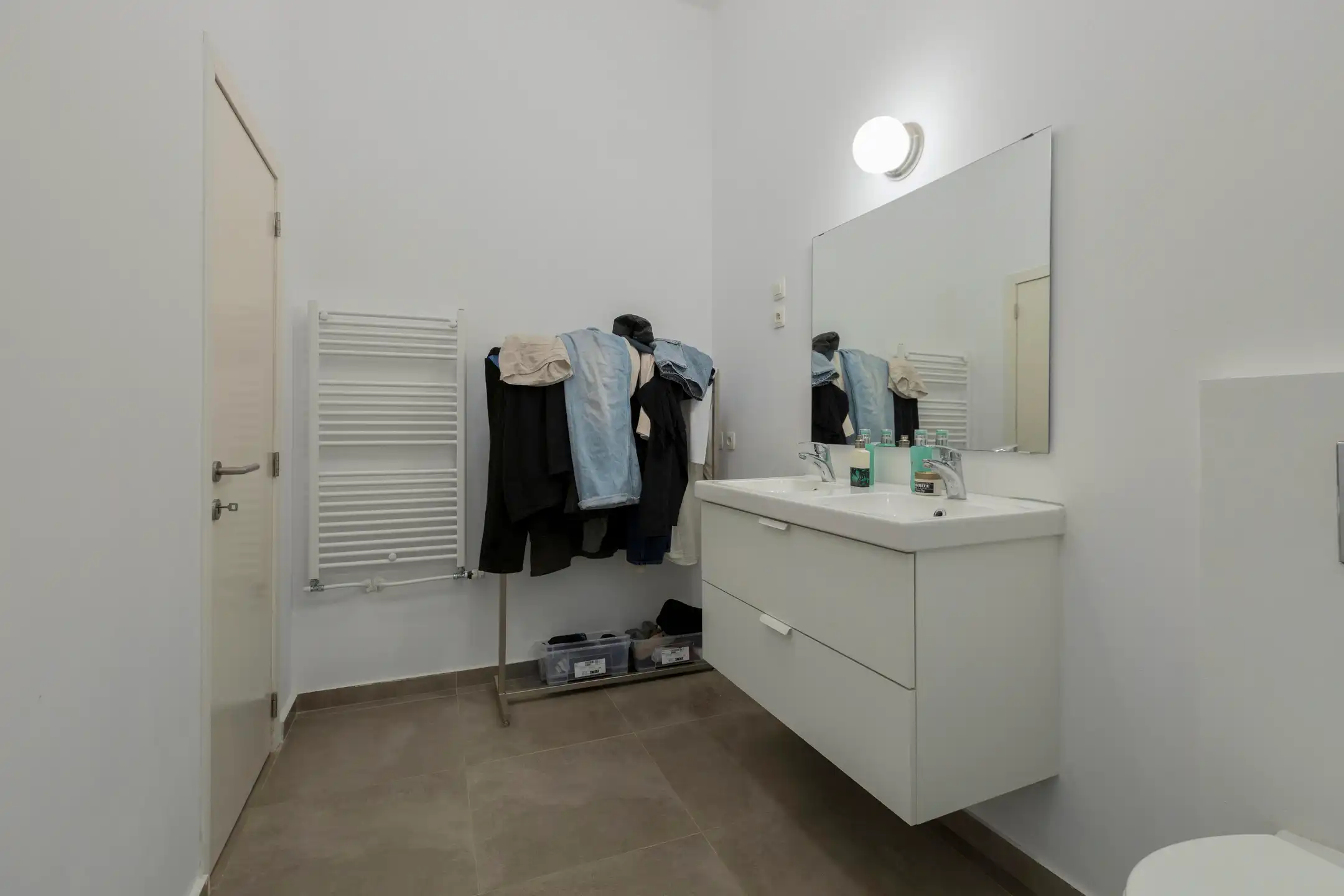 Gerenoveerd appartement met 2 slaapkamers & tuin te Tienen foto 17