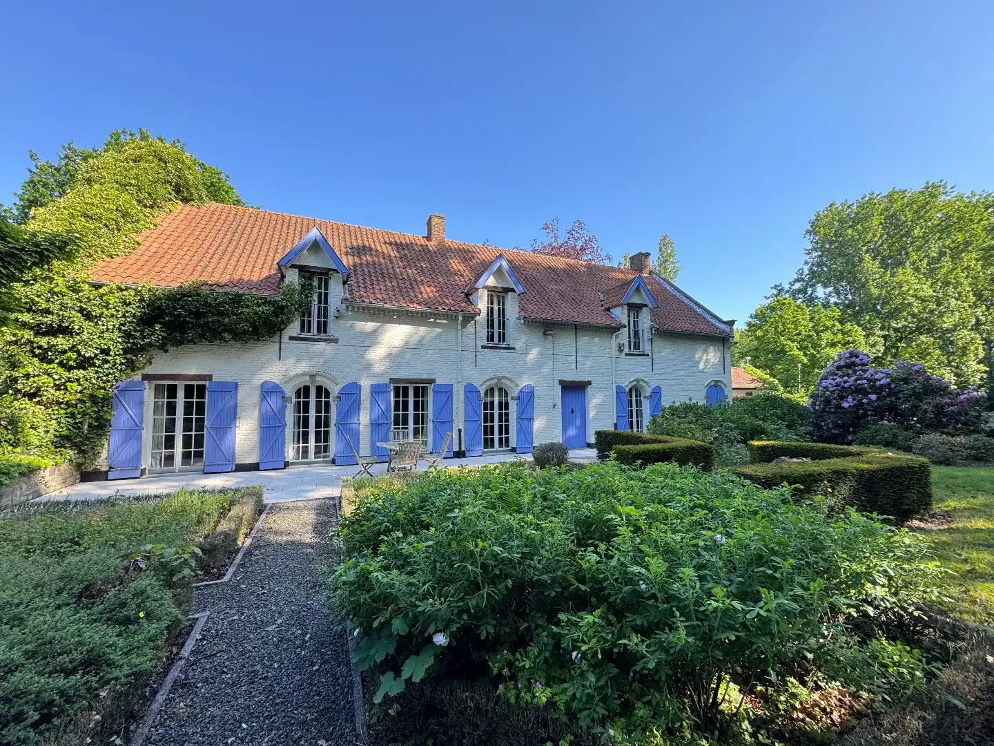 Een uitermate charmerijk pand gesitueerd op een unieke locatie foto {{pictureIndex}}