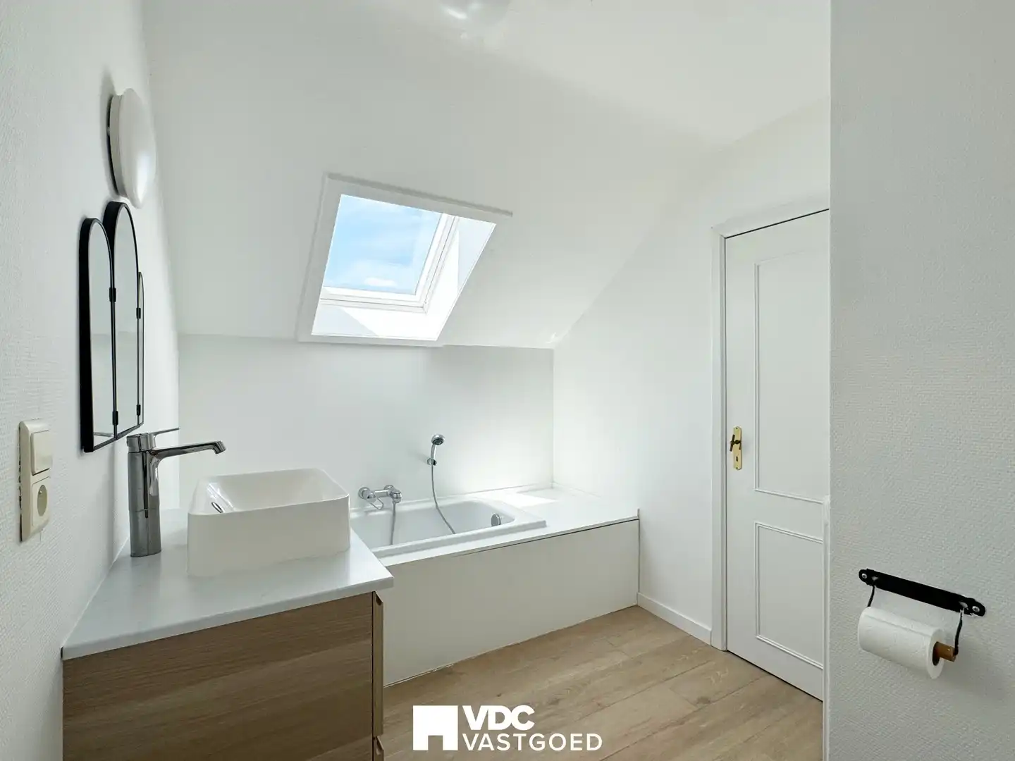 Gezellig dakappartement met twee terrassen en garage nabij centrum Tongeren foto 12