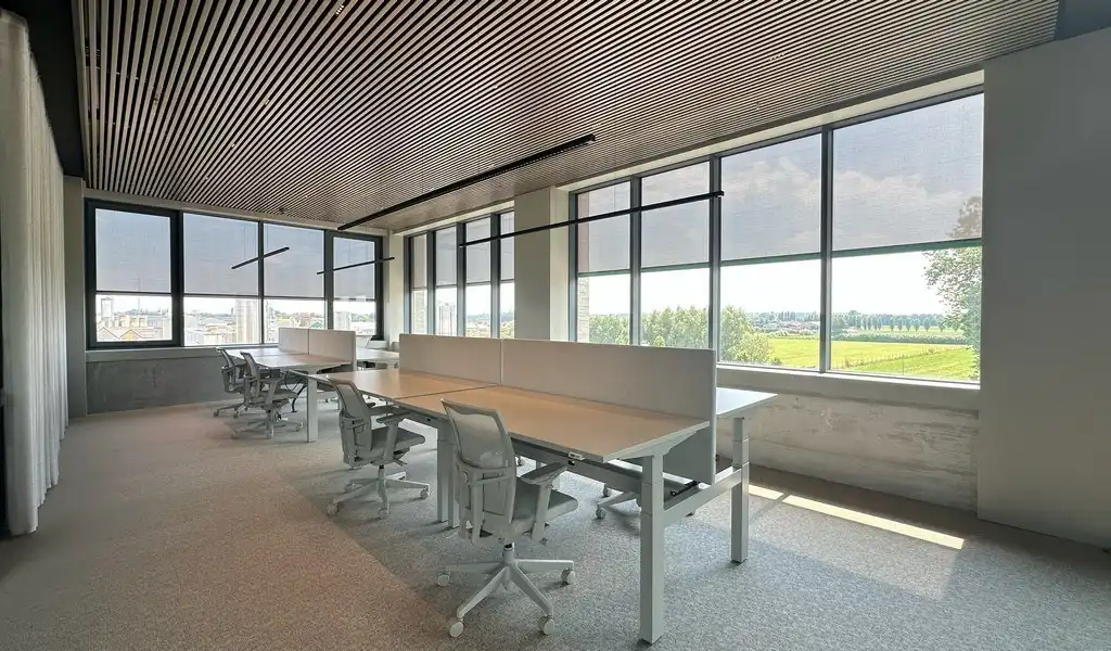 Prachtig gemeubelde kantoren met dienstverlening In The Yard in Drongen foto 6