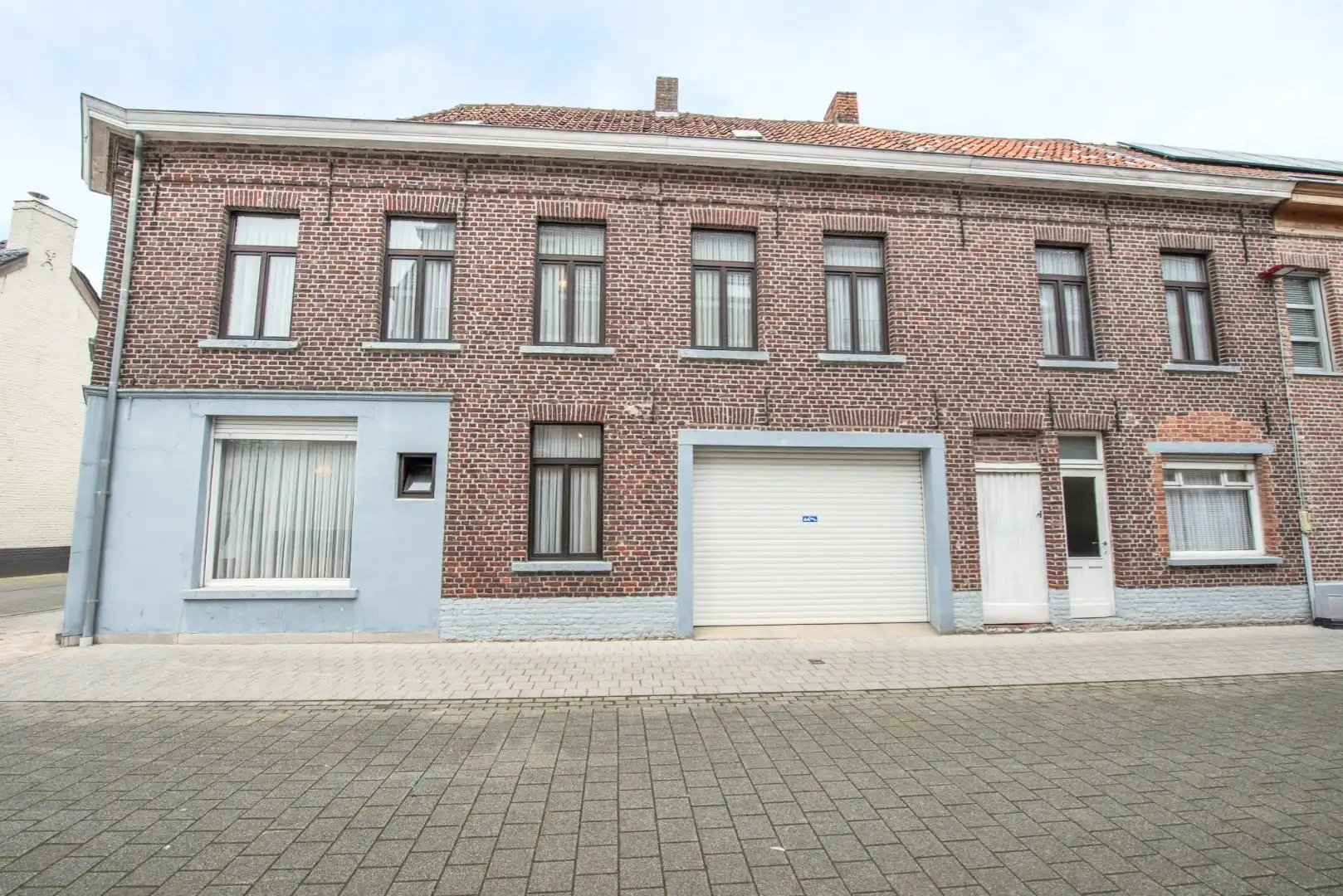 Casco woning met kantoorfunctie, ruime garage en een knusse binnenkoer foto 5