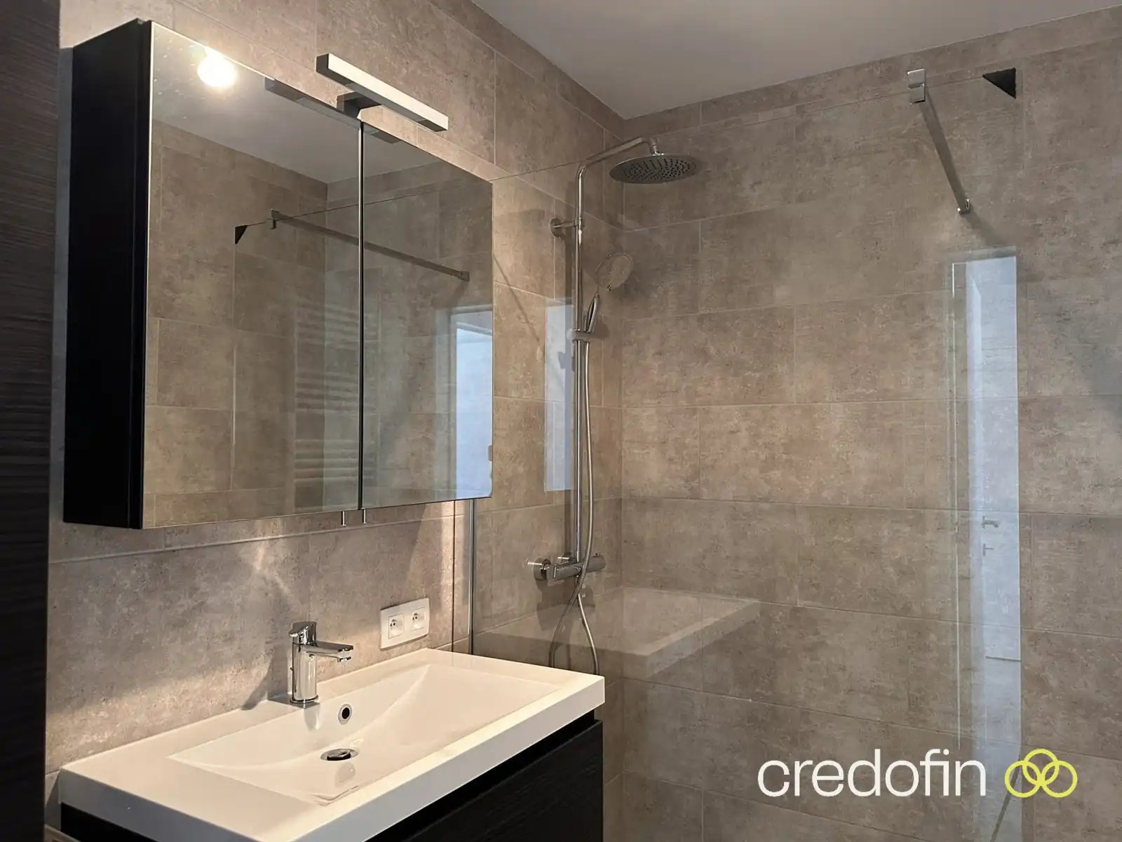 Nieuwbouwappartement met 2 slaapkamers en garage foto 6